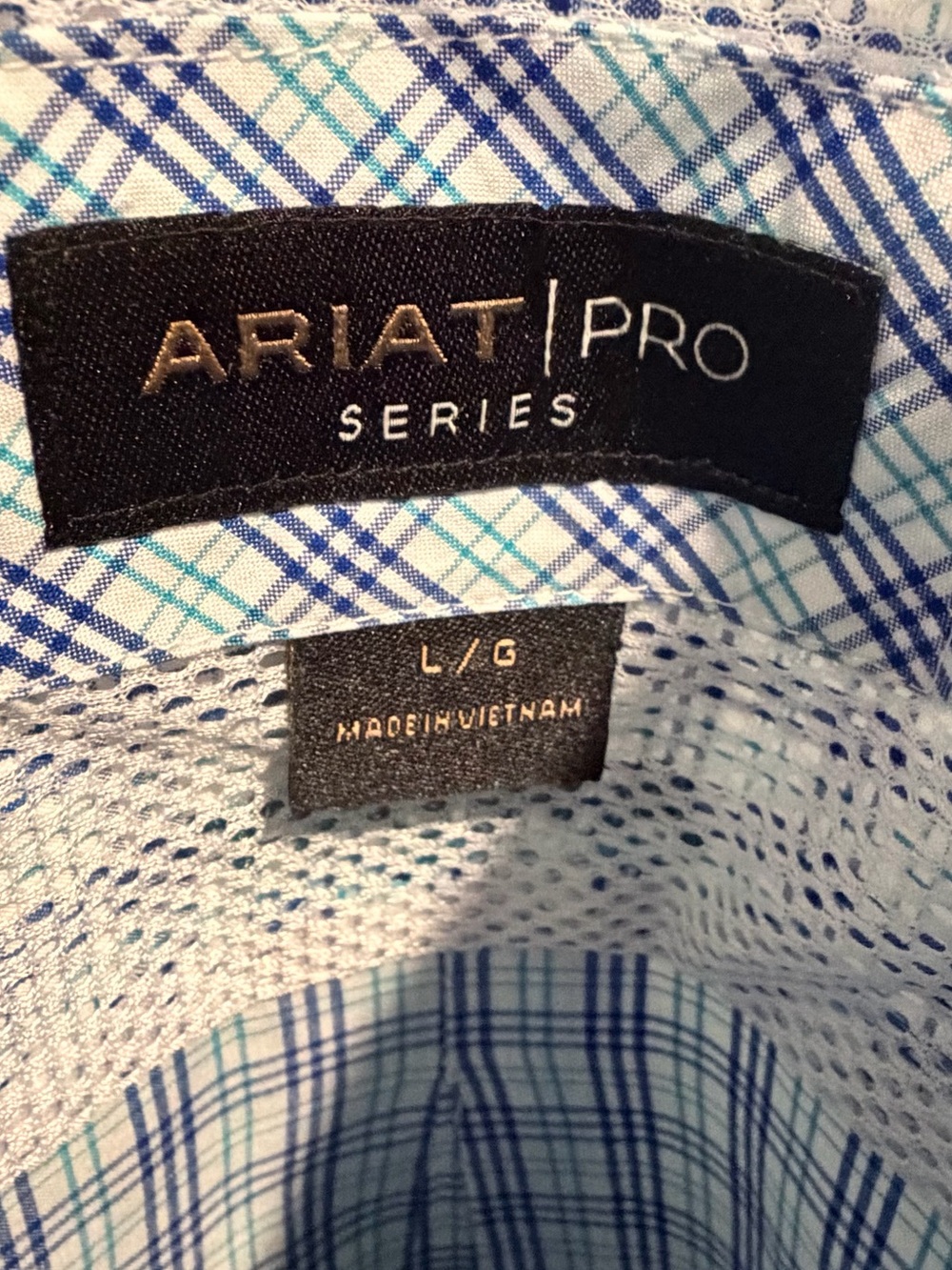 Ariat Pro Series Men’s Blue and Light Blue Plaid Button-Down Shirt